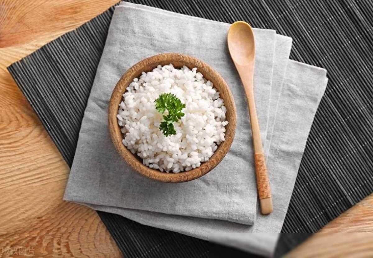 减脂的人，晚上吃碳水就会变胖吗？别再瞎吃了