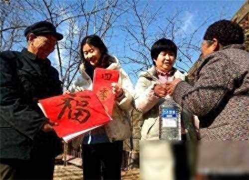 父亲当年认的干女儿，发达后再也没登过门，前几天突然来了我家