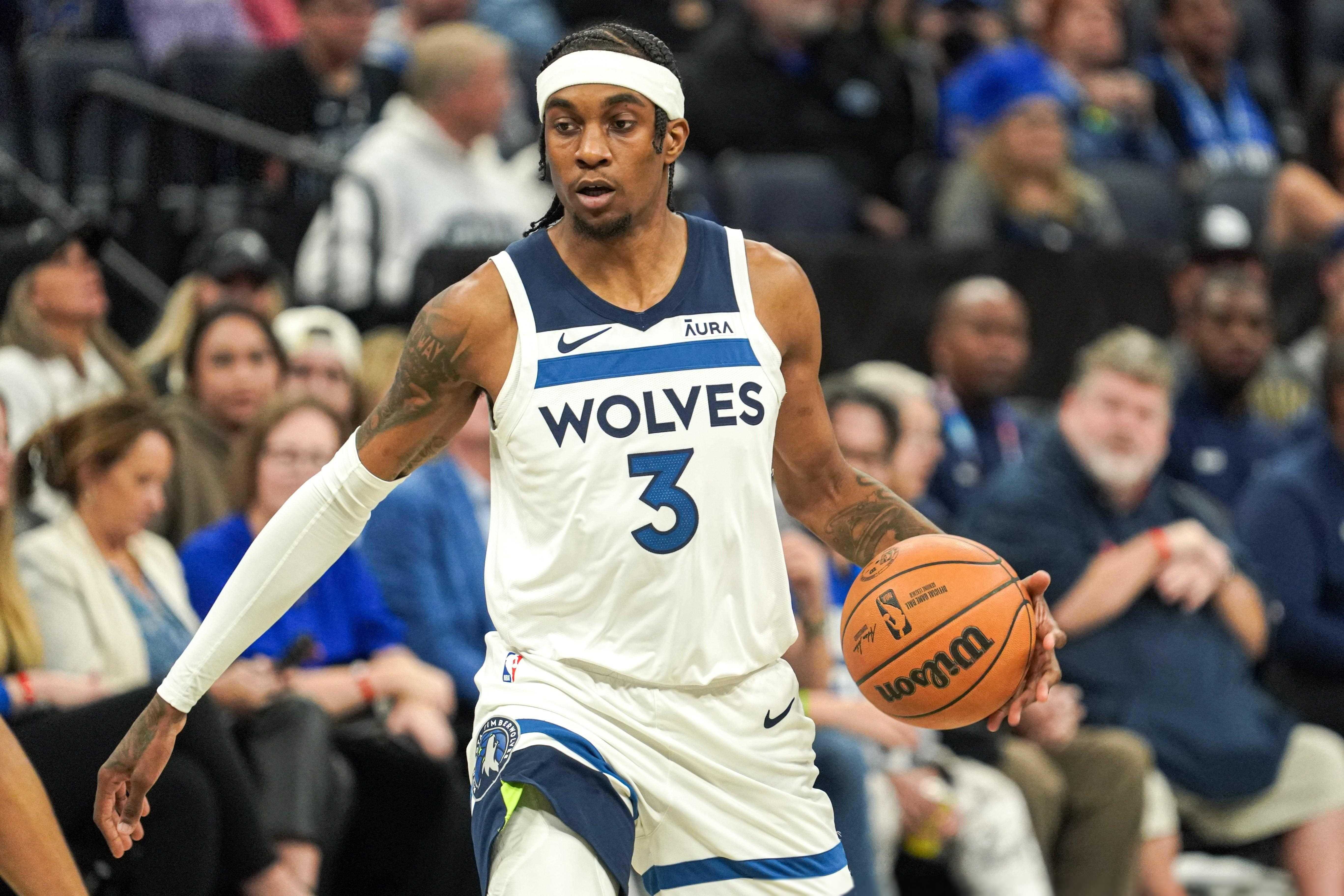 🔒系列赛前两战当麦克丹尼尔斯主防时 太阳球员命中率低至28