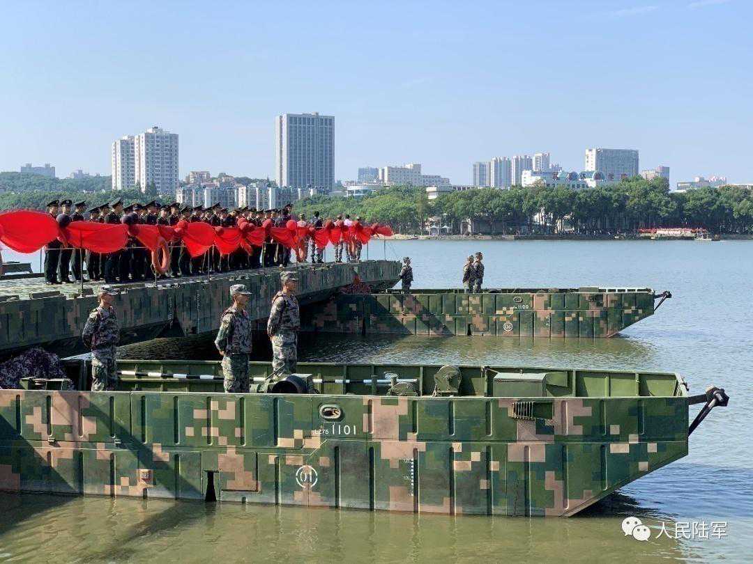 “硬核鹊桥相会”！第一次见