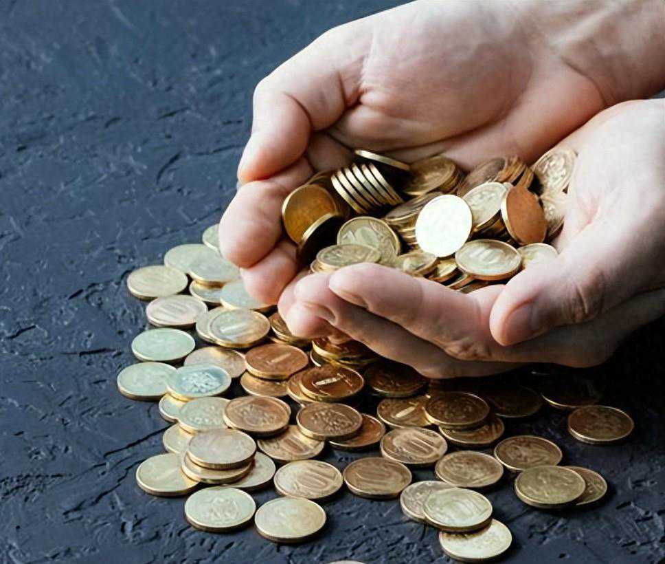 河北90后女孩云歌，替父拉货跑遍全国，拉横幅征婚：月入2万养你