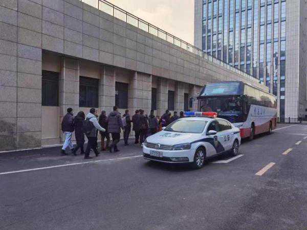 重庆警方打掉一养老婚介诈骗团伙：85人受骗，有老人被骗财骗腊肉