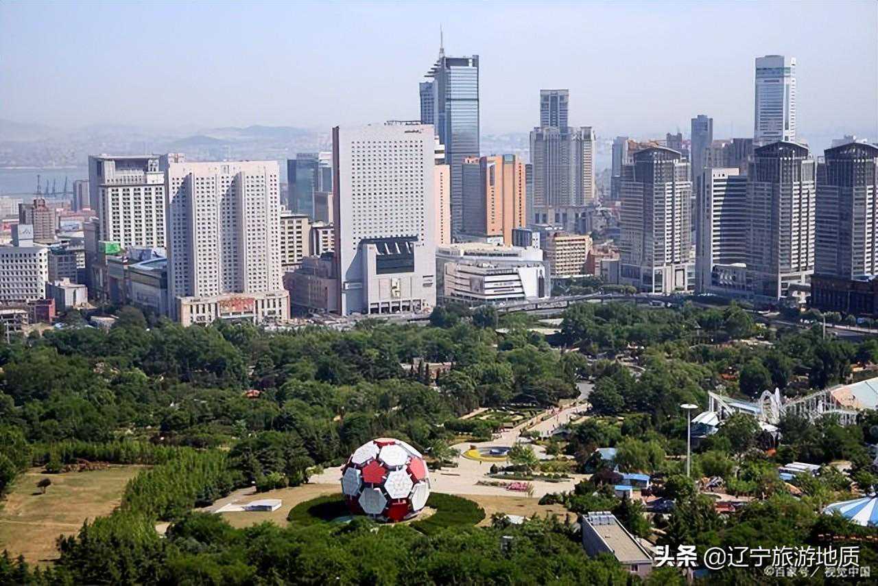 大连这个公园有120多年历史，今成相亲圣地，66岁大爷中英文征婚