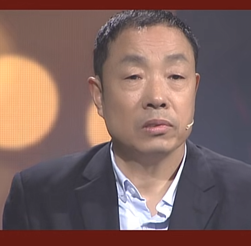 老伴走的时候，大女儿才16岁，拉扯大以后却扬言跟他断绝父女关系