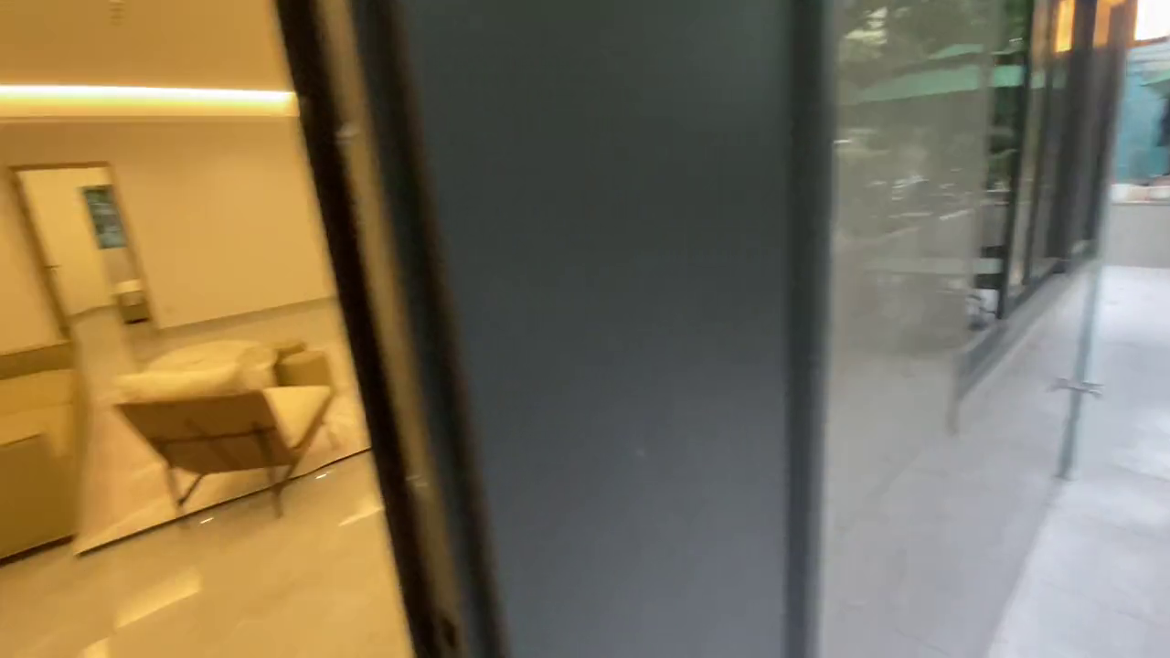 东厦路  东厦花园  步梯1楼 134平方四房 #带你看房