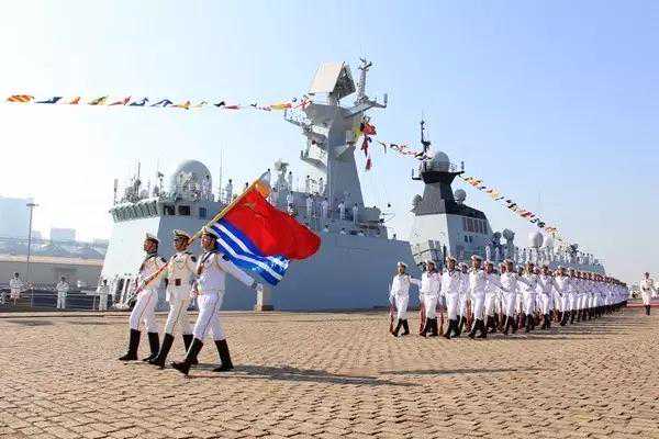 解放军最帅的那个兵哥哥，今天终于征婚了！