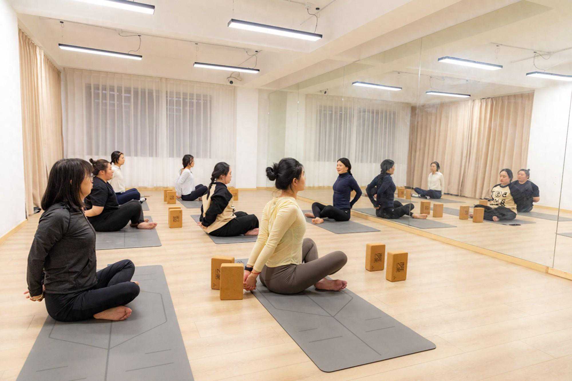 边学艺边交友  宁波江北“青年夜校”开到了家门口