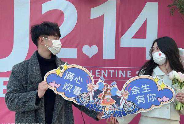 兔年迎首个结婚潮！今天江苏10022对新人喜提“红本本”