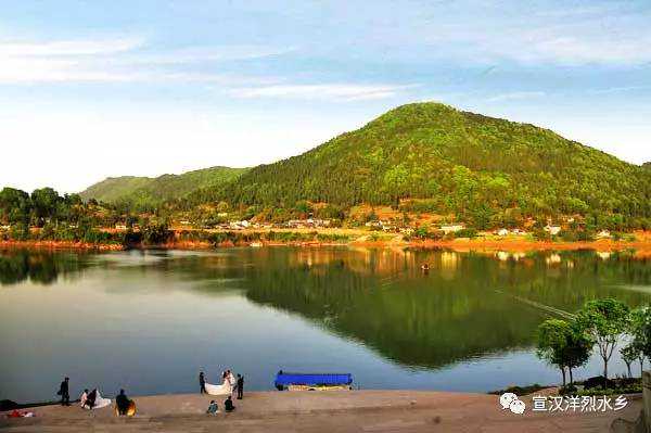 带着婚纱去洋烈