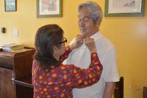 美华裔情侣分隔50年后终成眷属 80岁走进婚姻殿堂