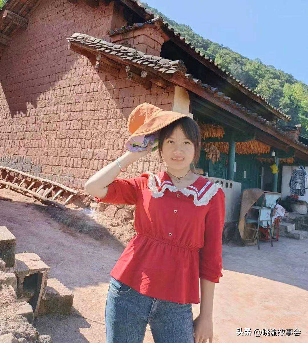 30岁留守妇女与隔壁未婚25岁男子，白天是邻居，晚上是夫妻！