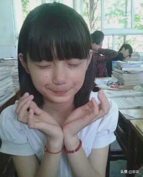 模仿林小宅被骂，如今火成美少女代表，秘密结婚还生了双胞胎？