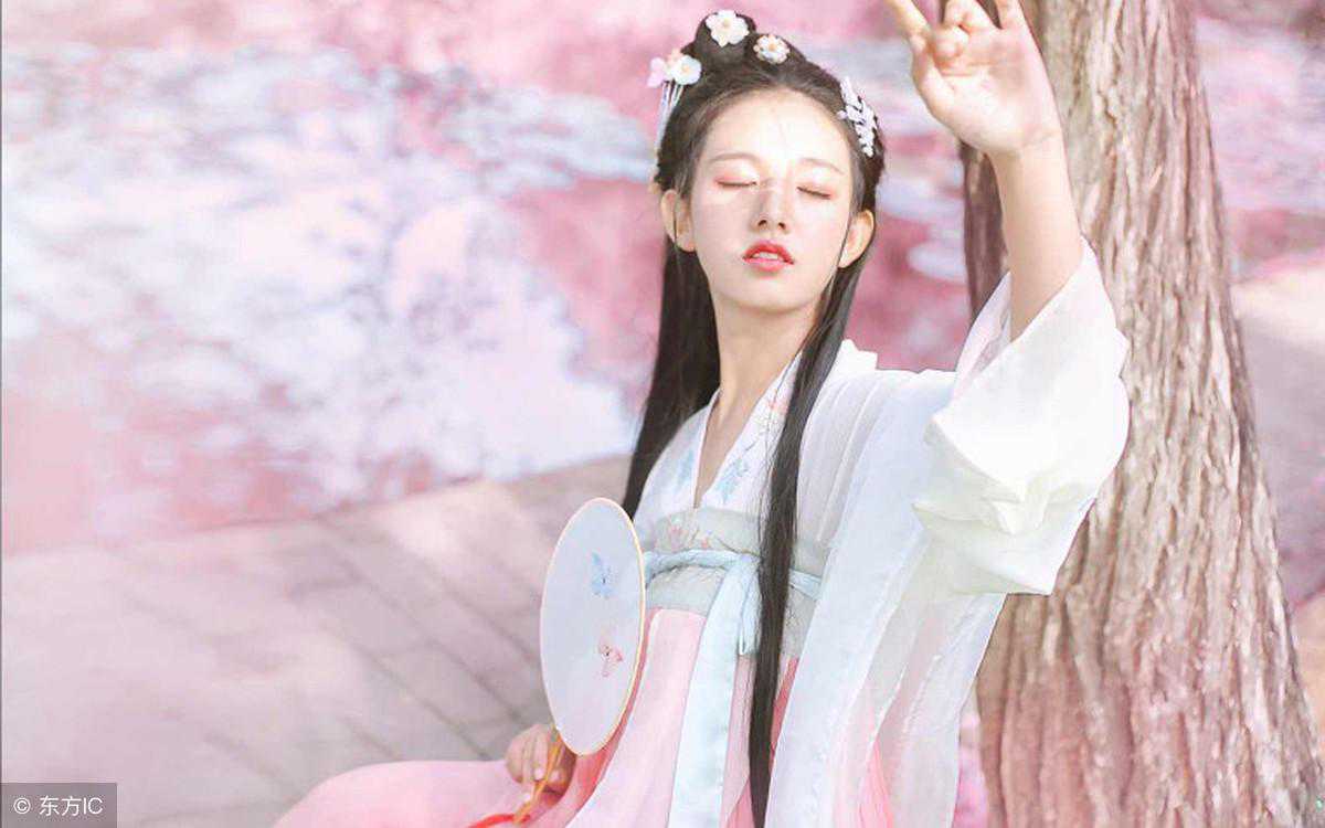 小说：嫡女与将军已有婚约，世子却纠缠求娶，庶妹主动提出帮忙