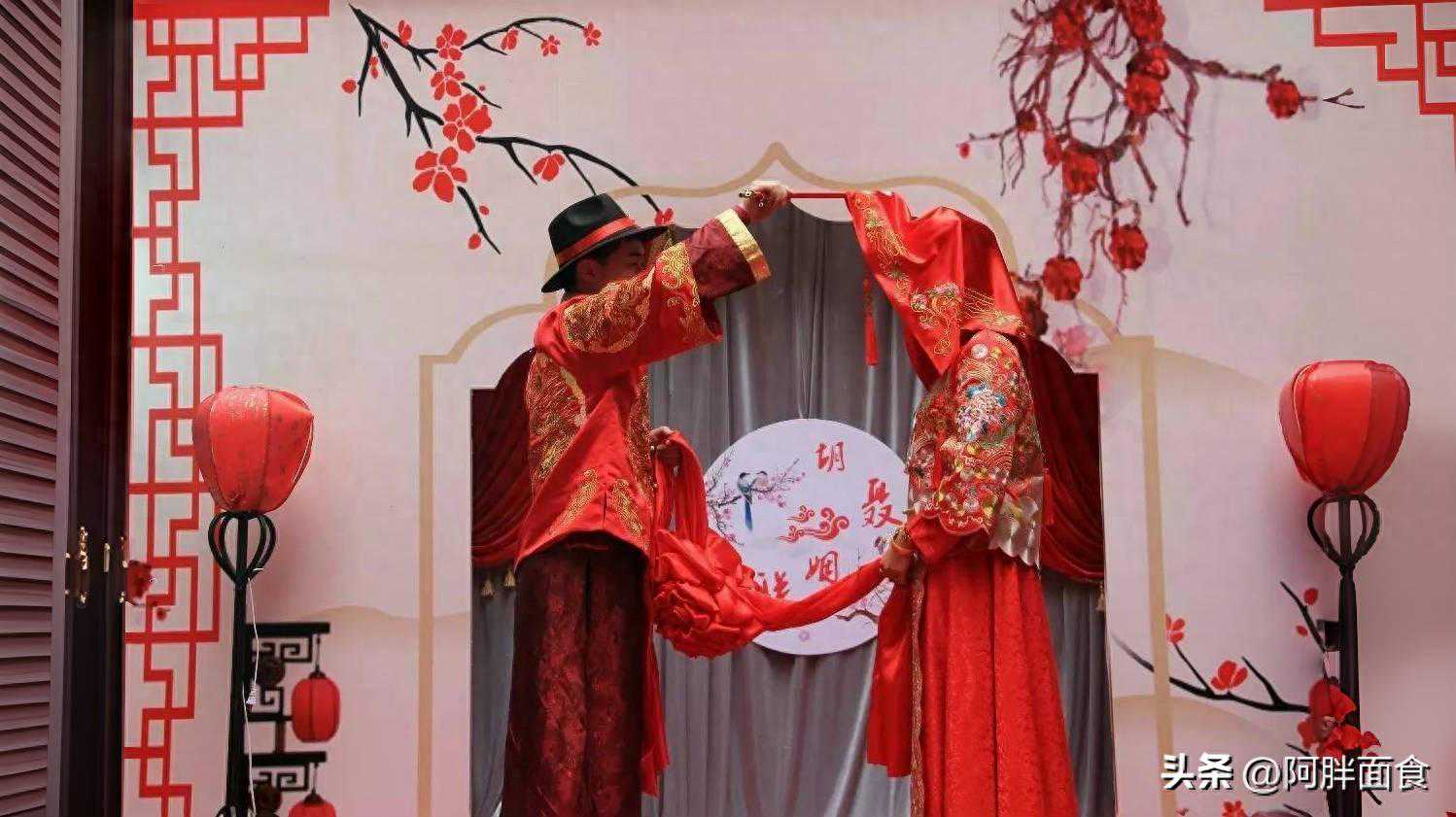 河南一村10年来，最上档次婚宴菜品，在朋友圈火了，网友：换女婿