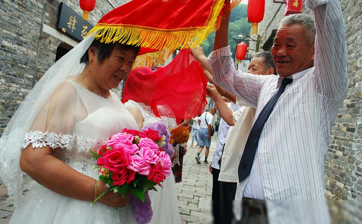 继母养育我24年，我结婚时她答应给我80万，却提出了一个条件