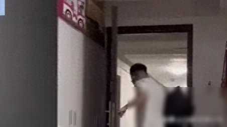 付出5年青春，换来20万外债，夫妻办离婚，男子收拾东西转身离