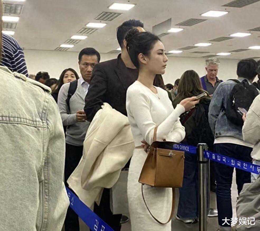 汪小菲与Mandy飞韩国！求婚成功“传为1事做准备”她手上钻戒超闪