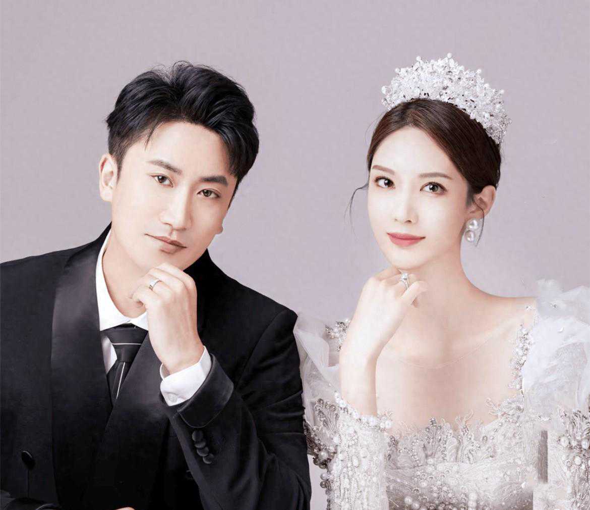 “赵玉田”前妻再婚！穿中式礼服戴金镯，老公开宾利上过军事院校