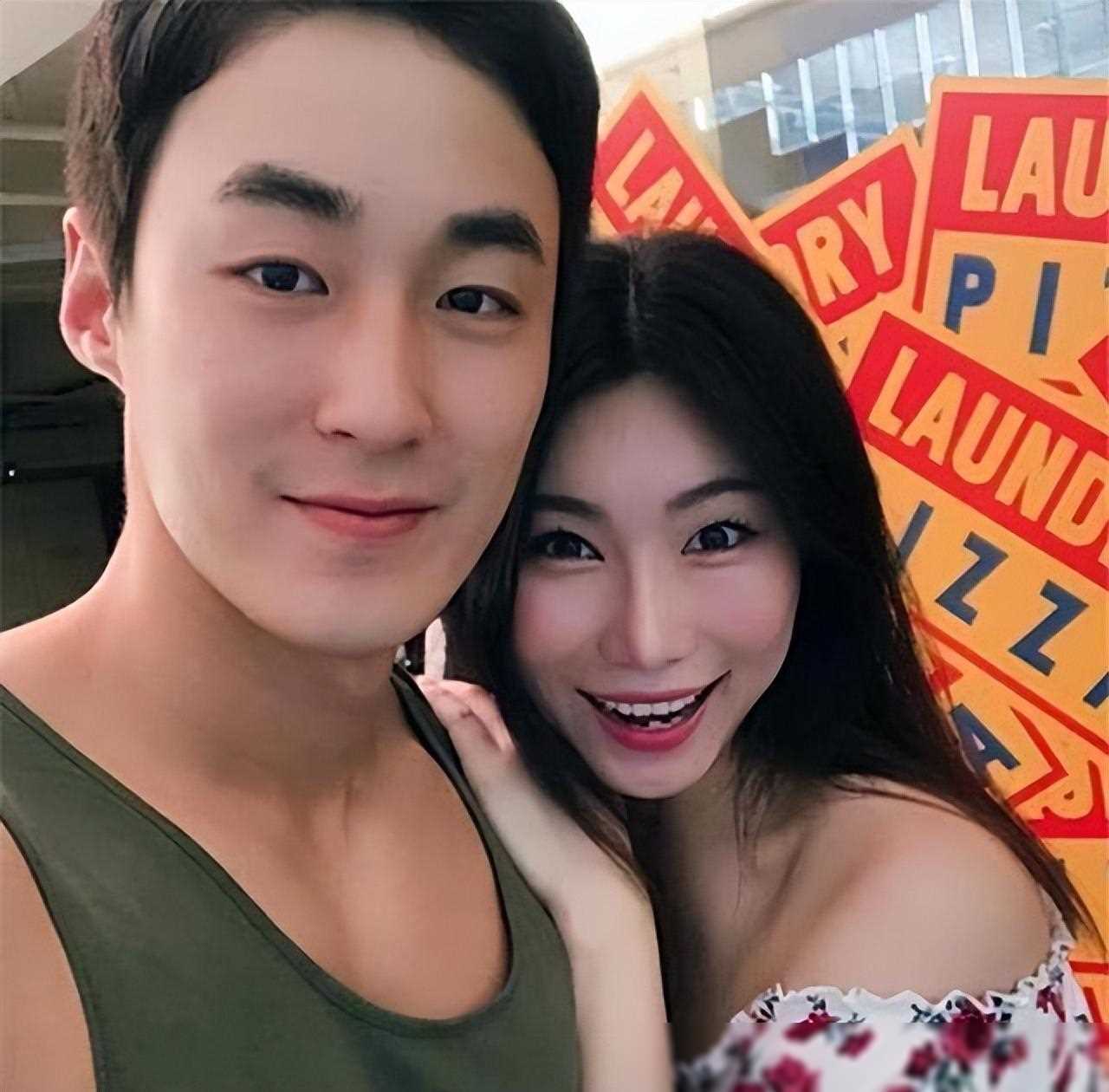 韩国女子42岁嫁给25岁帅小伙，婚后生下双胞胎，自律健身不输