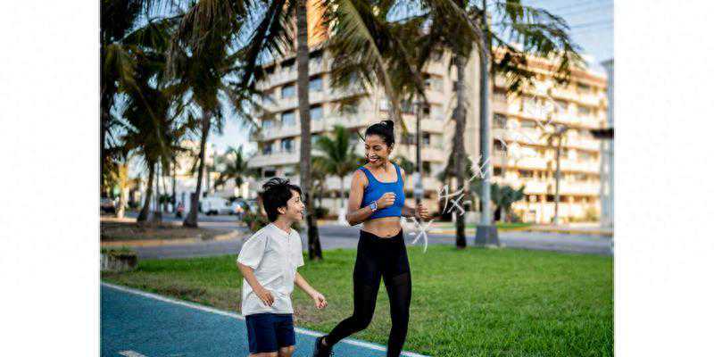 公婆领两个侄子赖在我家，我怒砸饭桌卖婚房，结果他们却傻眼了