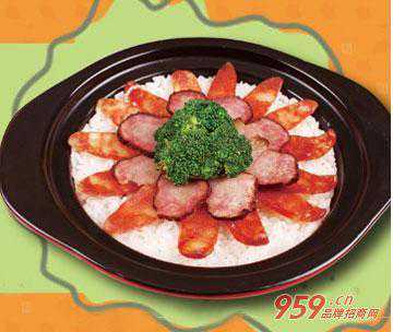 结婚两年 江盛之突然觉醒了 他说自己一直是被剧情控制 才会爱