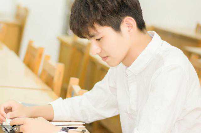 小说：她跟男朋友爱的如火如荼，好不容易结婚，他却在外有女人了