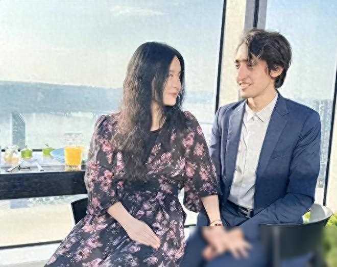 迪拜富二代放弃亿万家产来中国，倒追湖南二婚女，现在怎么样了？