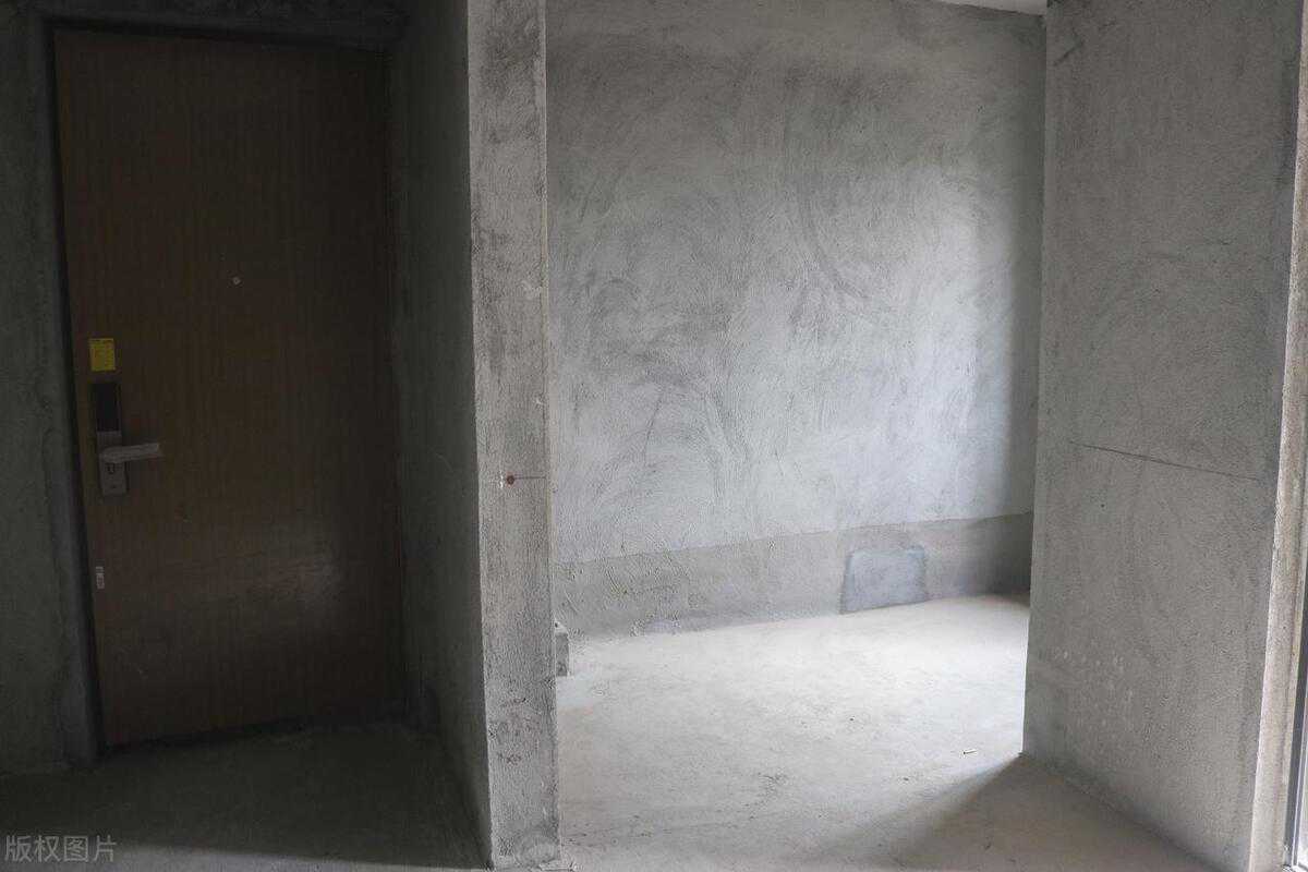 我，25岁厂妹不顾全家反对在婚前独立买房，为省钱却只能住毛坯房