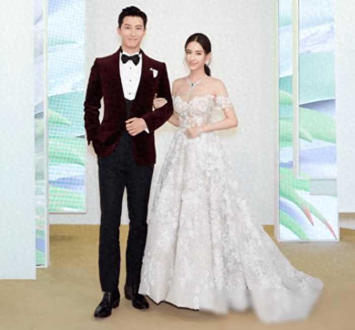 港媒曝何超莲窦骁今年4月在巴厘岛结婚，豪花半亿邀百位明星出席