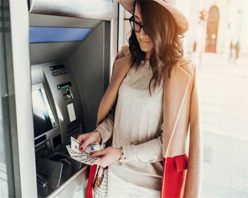 香港新人如何结婚：婚礼需见证人、平均花费36万、婚房不是必需品