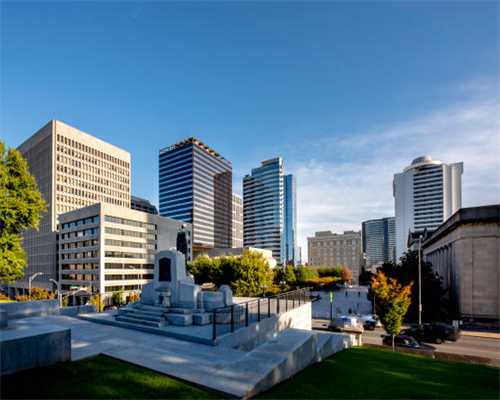 三亚天涯海角国际婚庆节“天涯论剑”：95后、00后成为结婚“新主力”